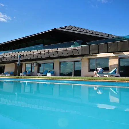 Villa Daphna *